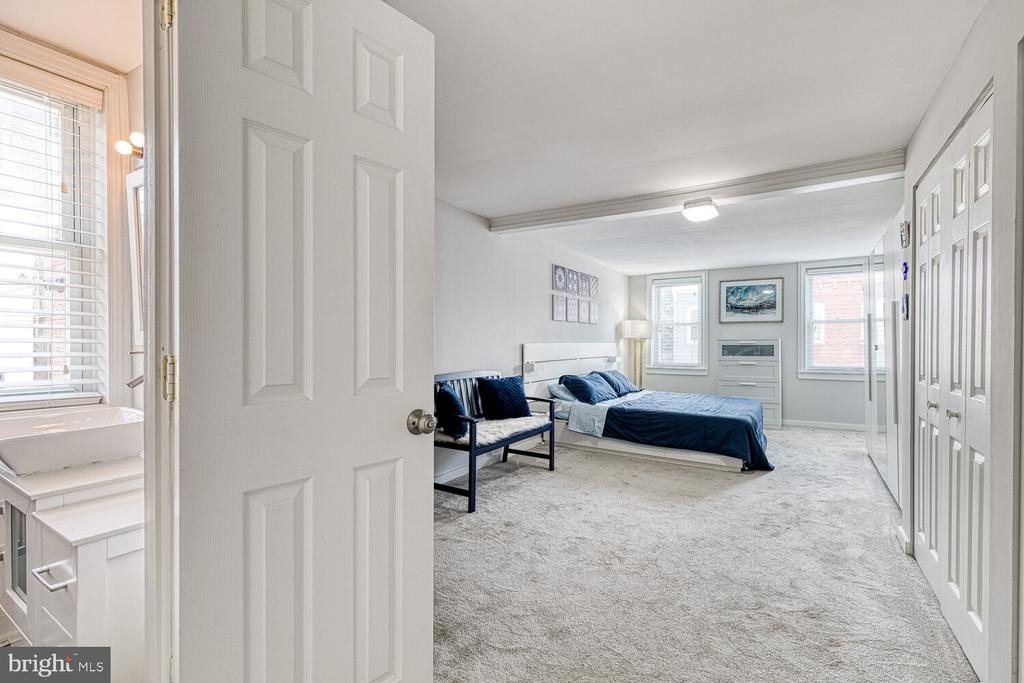 106 S Castle Street - Photo 15