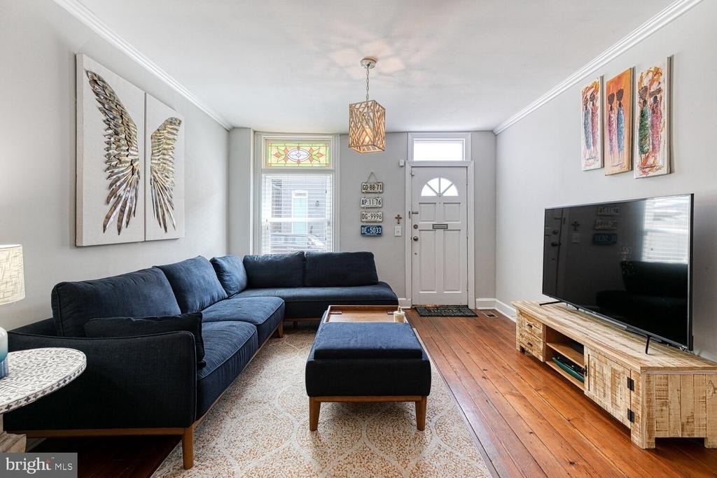 106 S Castle Street - Photo 5