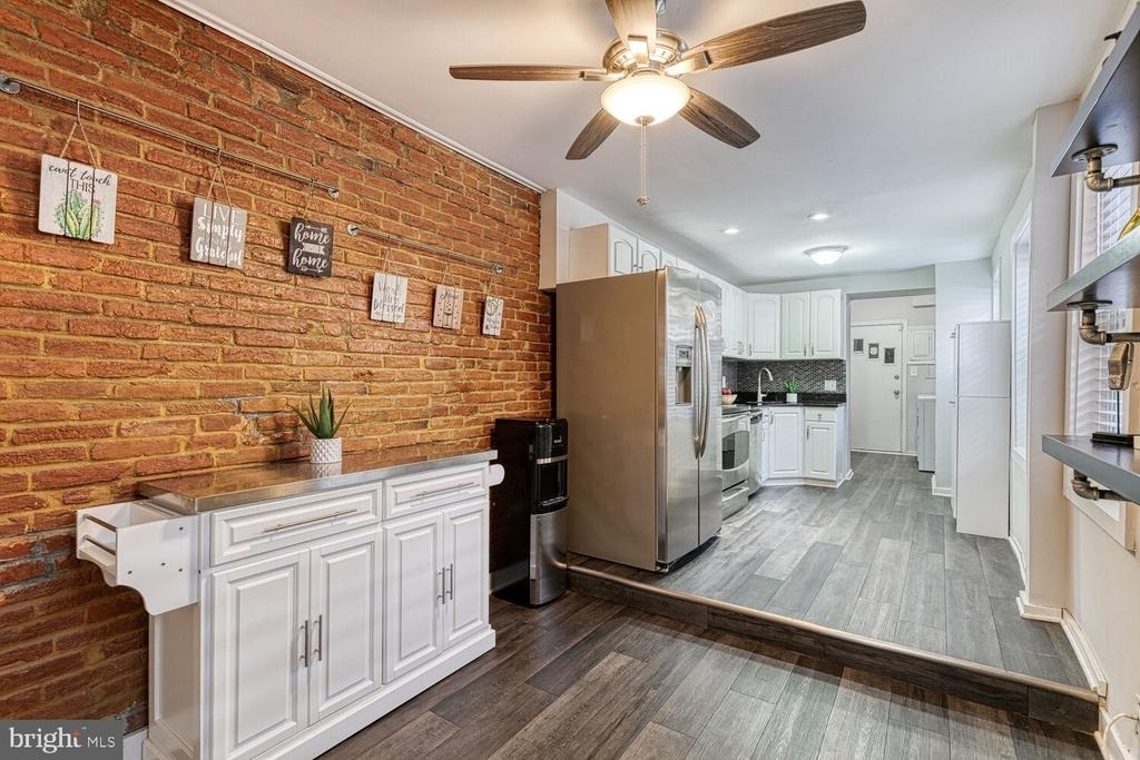 106 S Castle Street - Photo 9