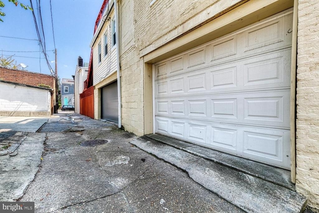 106 S Castle Street - Photo 34