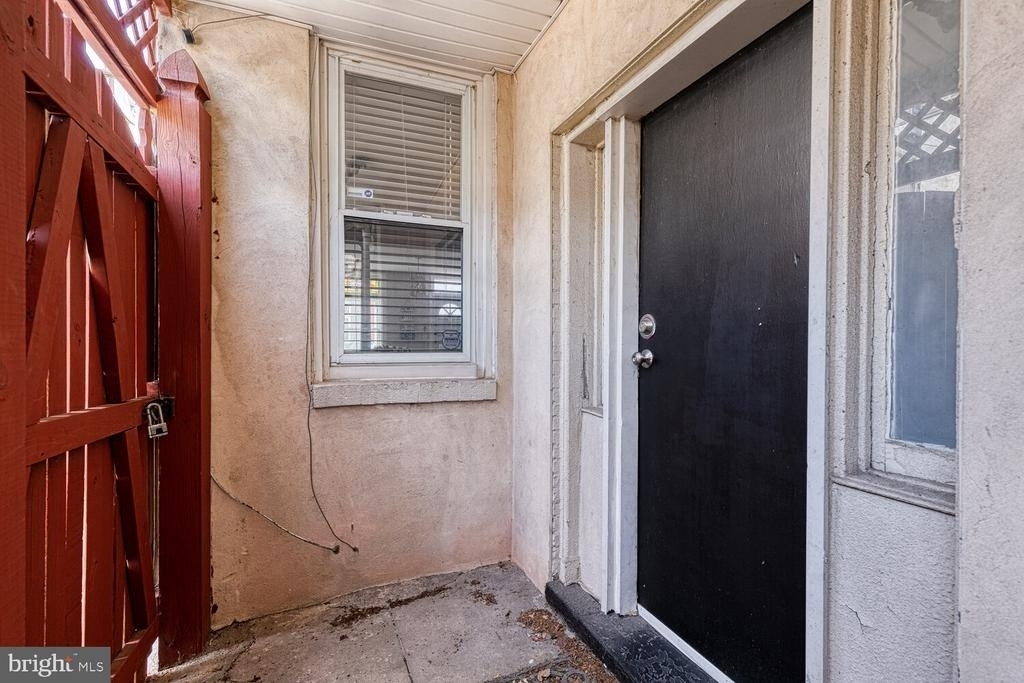 106 S Castle Street - Photo 33
