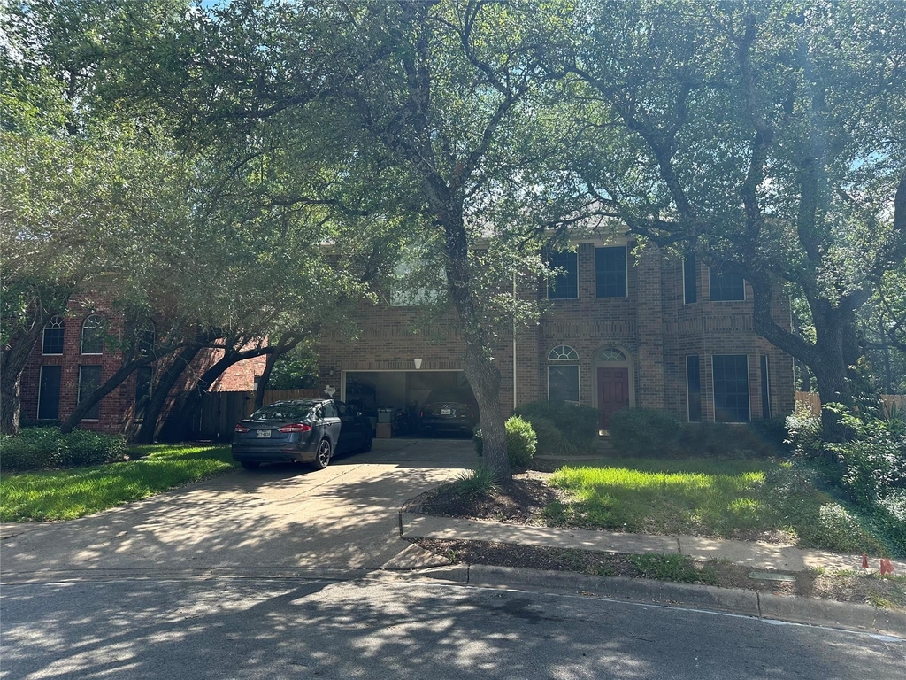 2203 Sandra Dr - Photo 0