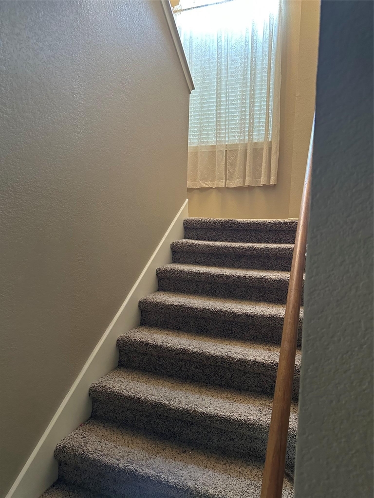 2203 Sandra Dr - Photo 9