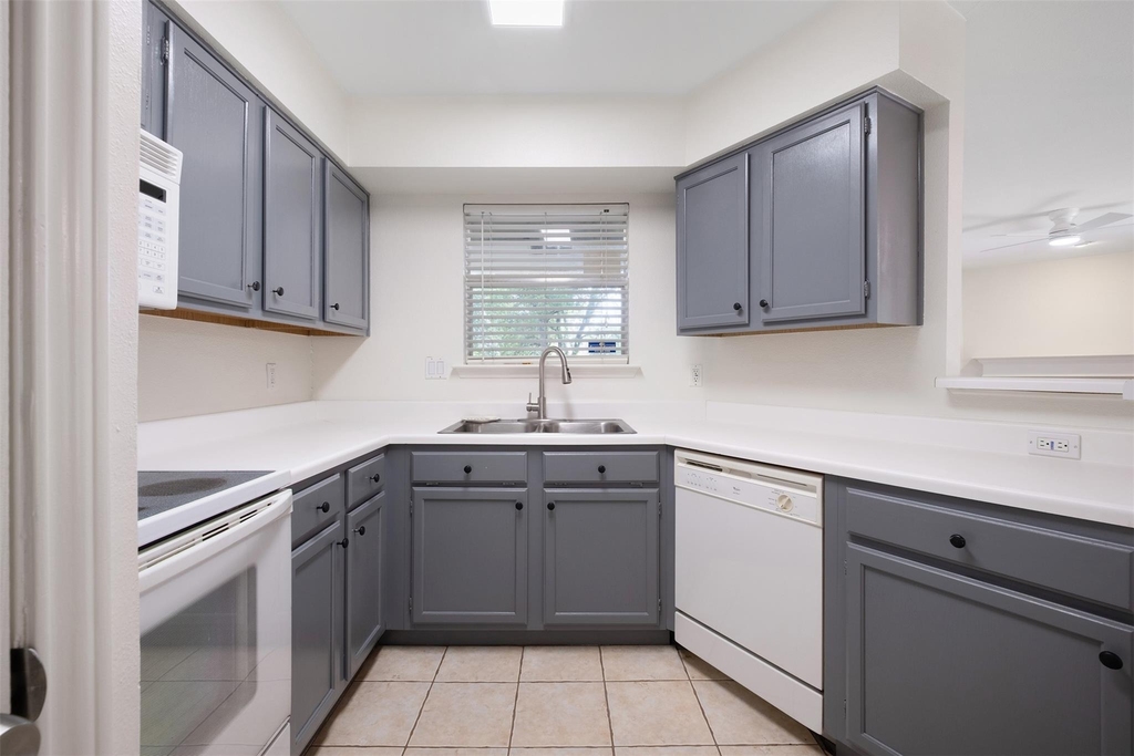 2450 Wickersham Ln - Photo 4