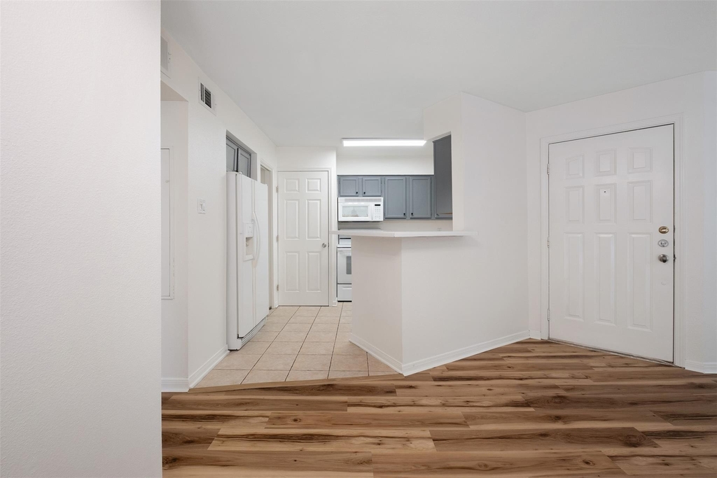 2450 Wickersham Ln - Photo 3