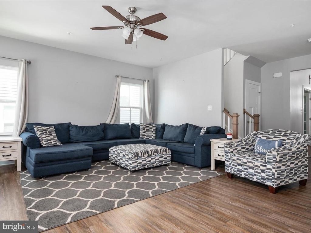 2307 Wadlow Lane - Photo 2