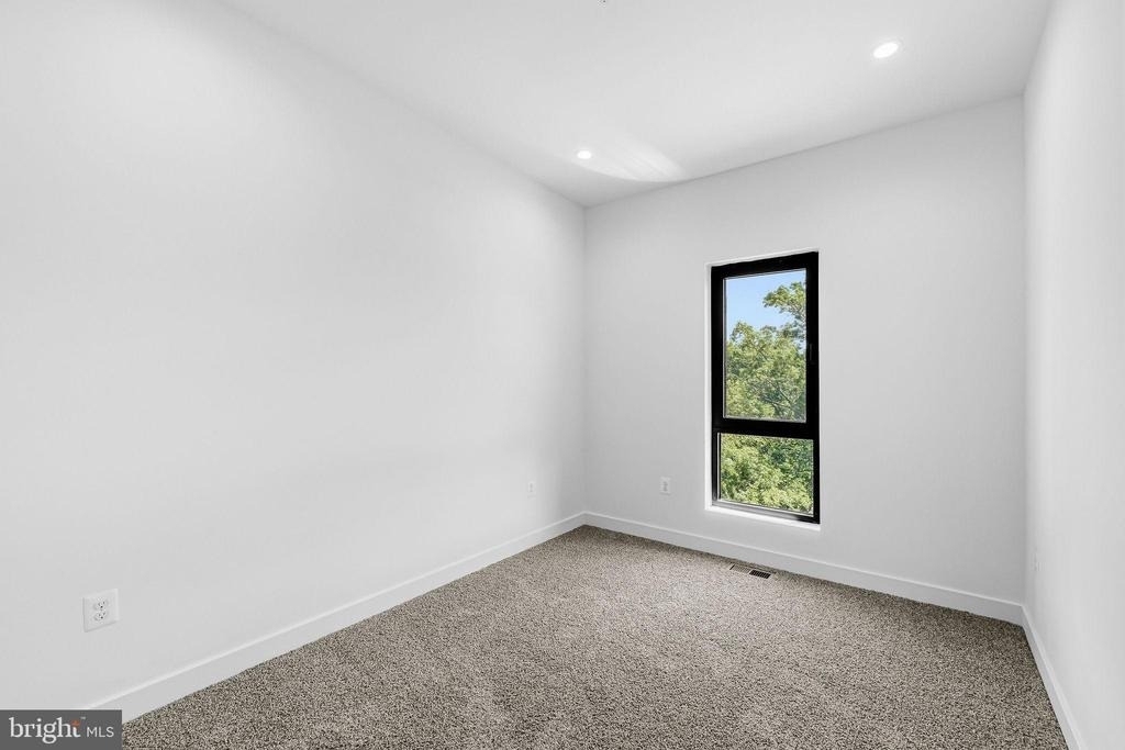 2530 B Elvans Road Se - Photo 42
