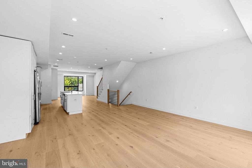 2530 B Elvans Road Se - Photo 30