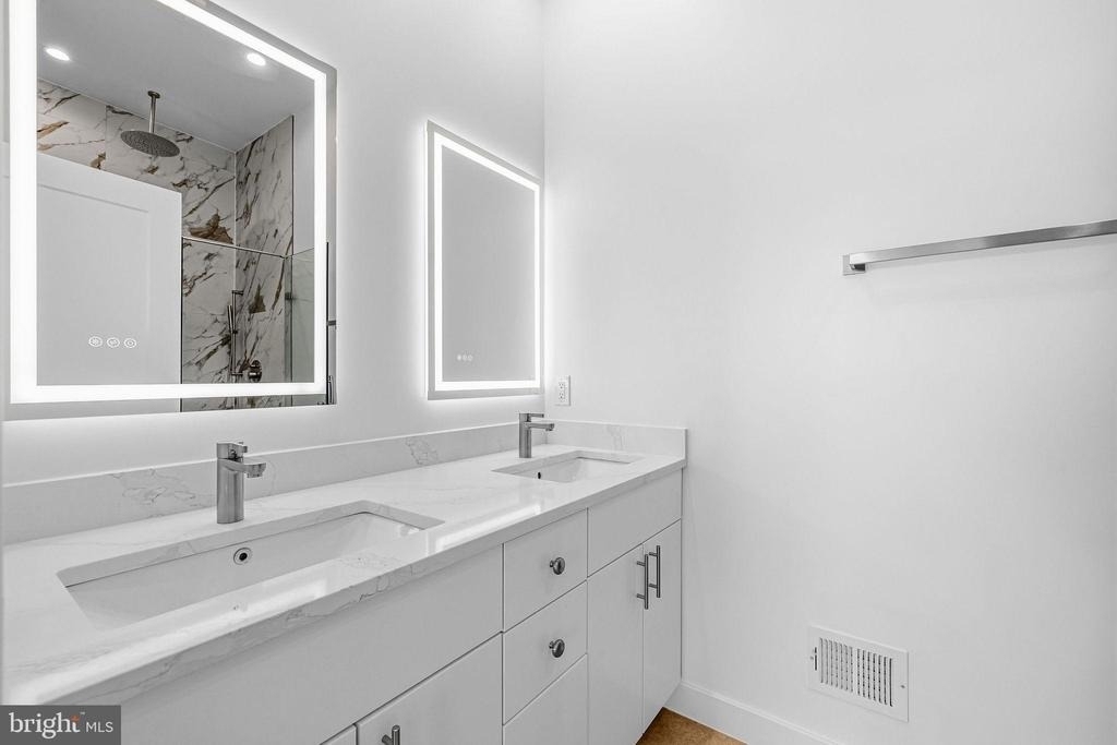 2530 B Elvans Road Se - Photo 40