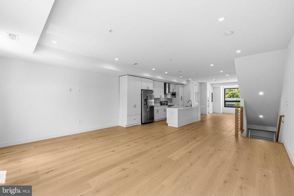 2530 B Elvans Road Se - Photo 3