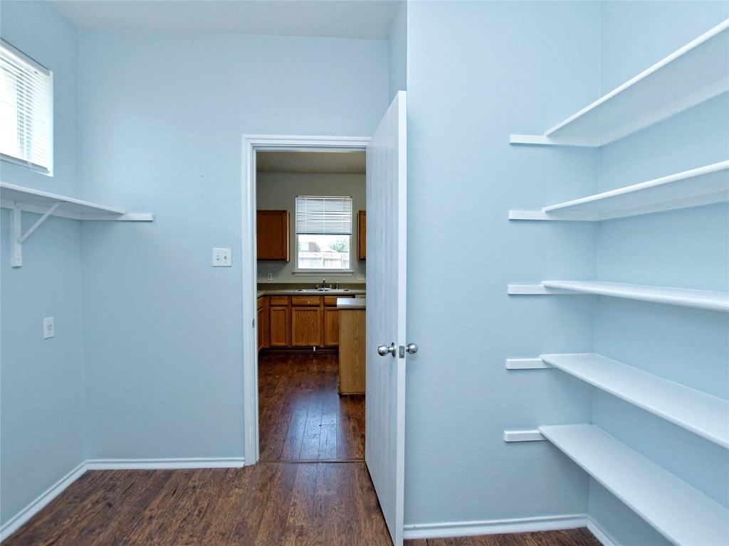 303 Banner Ave - Photo 13