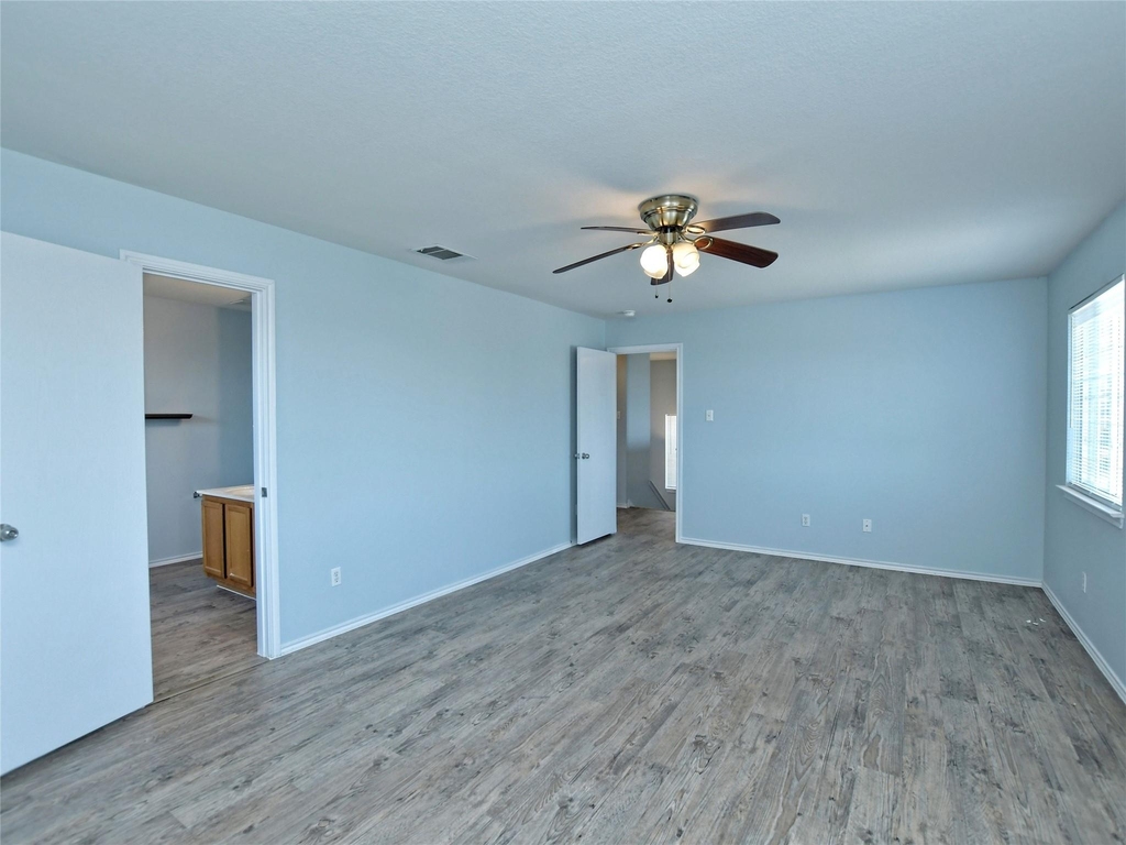 303 Banner Ave - Photo 18