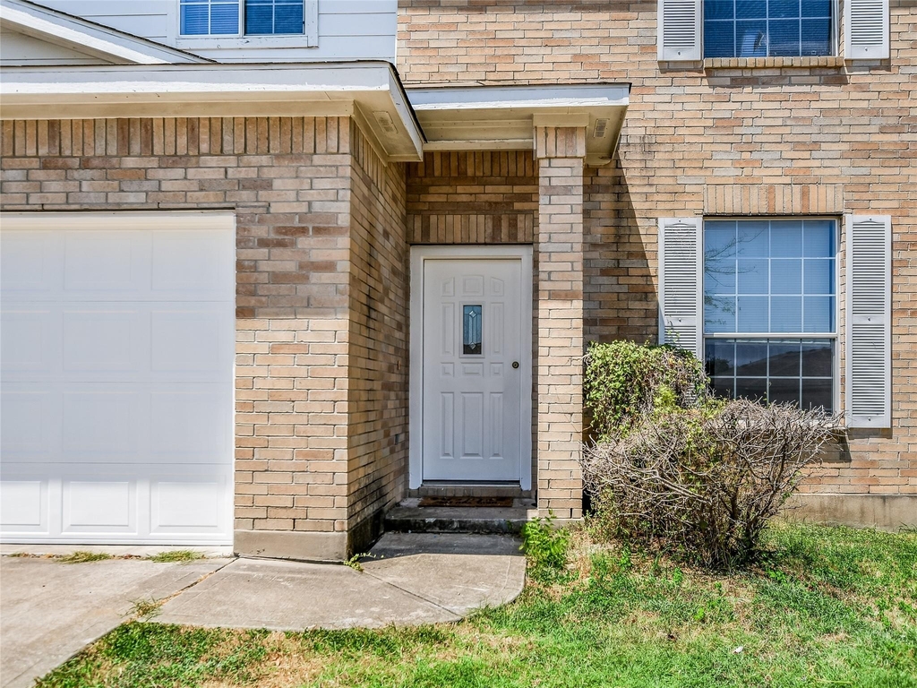 303 Banner Ave - Photo 2