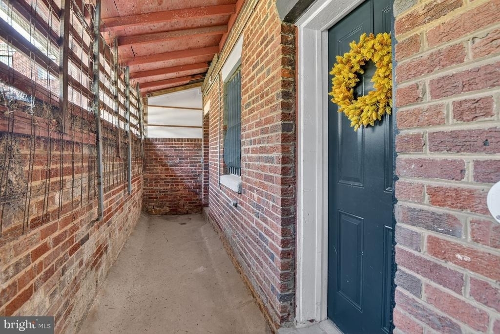 819 51st Street Se - Photo 1