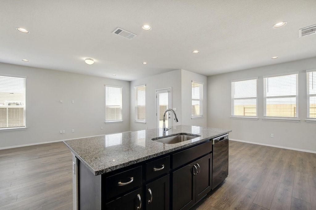 293 Tempest Trl - Photo 7