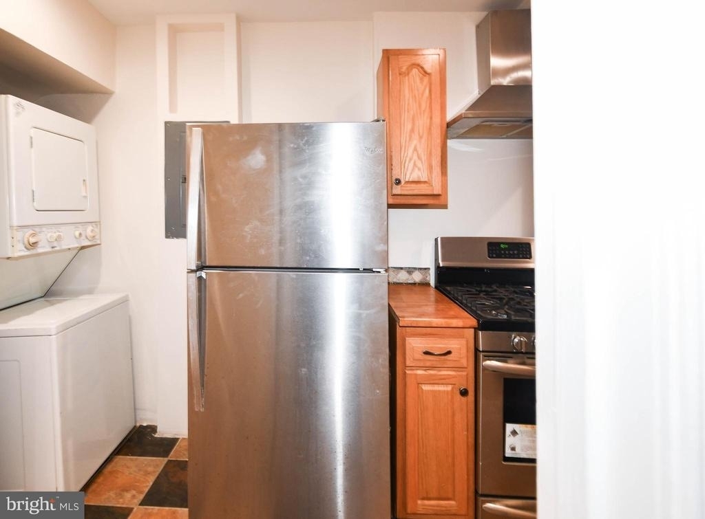 1729 Gales Place Ne - Photo 4