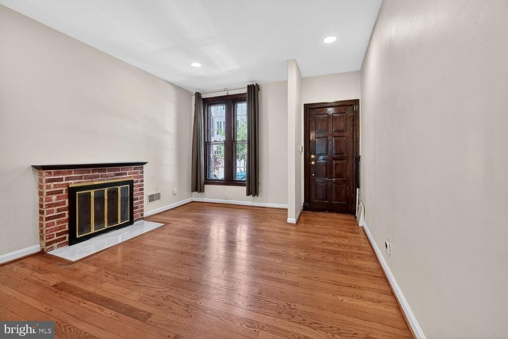 1025 30th Street Nw - Photo 3