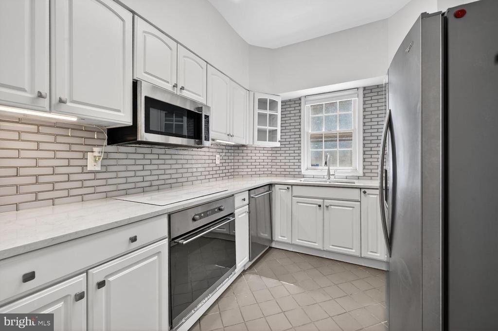 1025 30th Street Nw - Photo 8