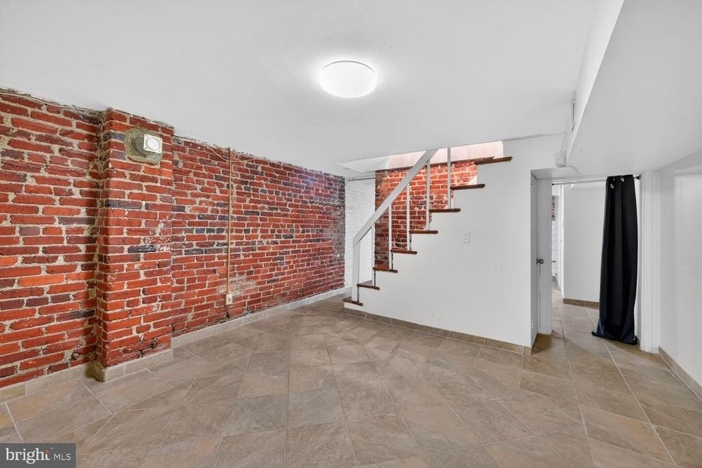 1025 30th Street Nw - Photo 17