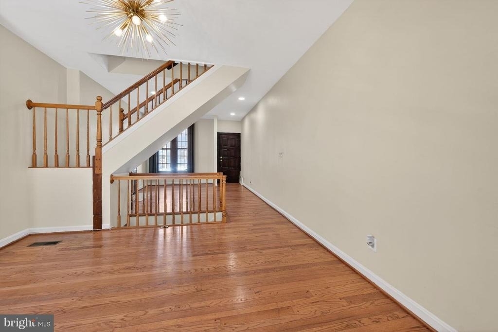 1025 30th Street Nw - Photo 5