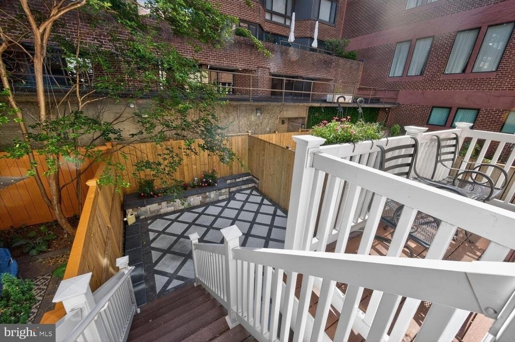1025 30th Street Nw - Photo 25