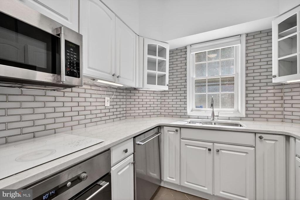 1025 30th Street Nw - Photo 7