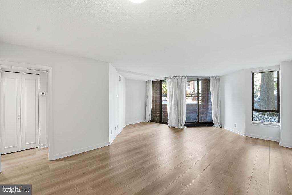 1099 22nd Street Nw - Photo 9
