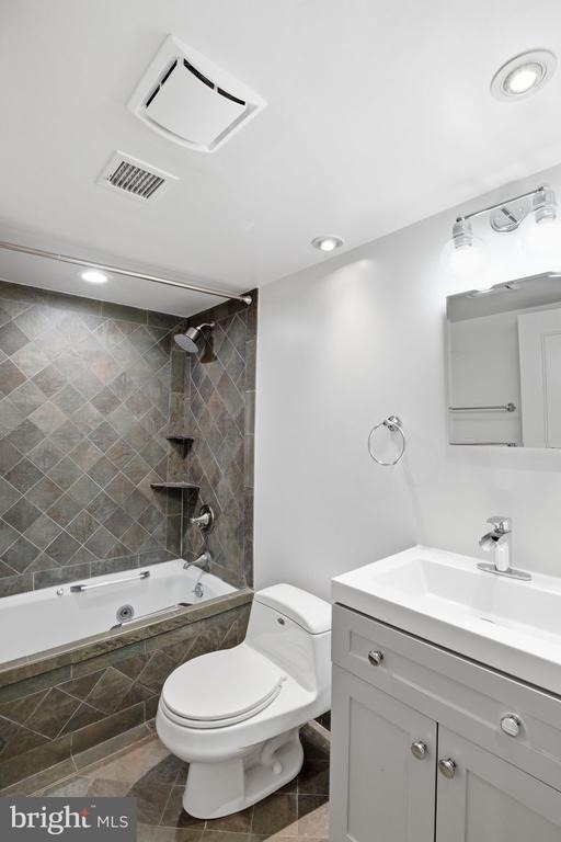 1099 22nd Street Nw - Photo 13