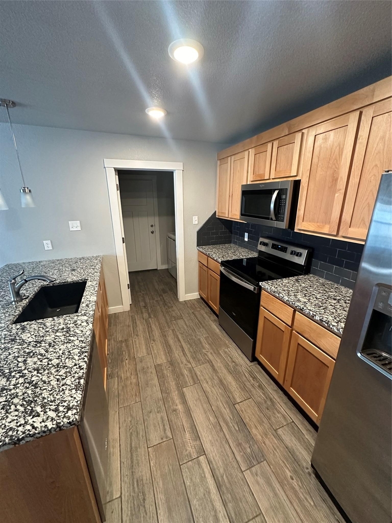 3102 Stonewall Dr - Photo 4