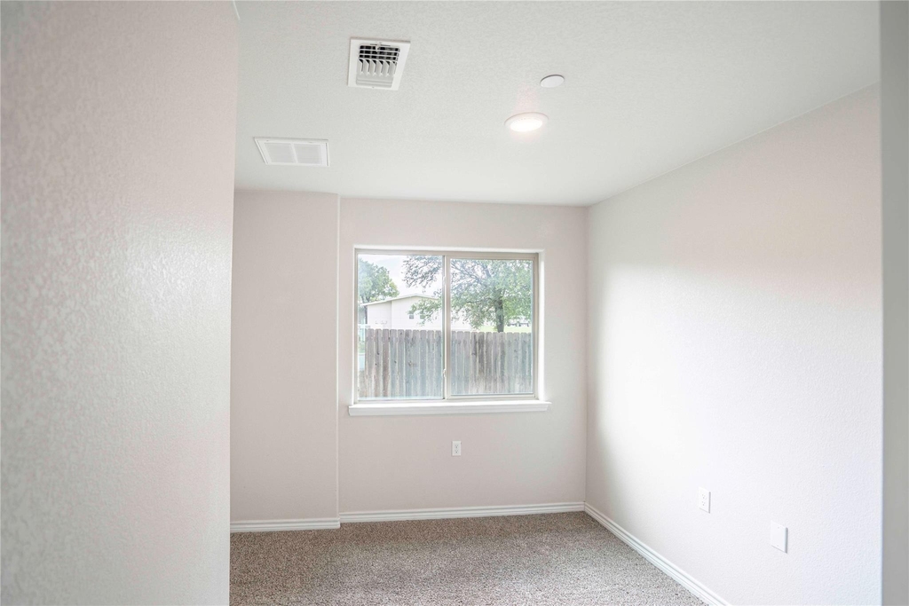 221 Birch Oak Dr - Photo 2