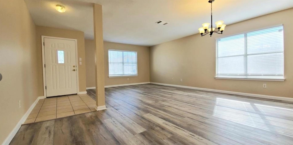 3922 Haleys Way - Photo 2