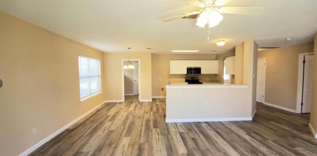 3922 Haleys Way - Photo 8