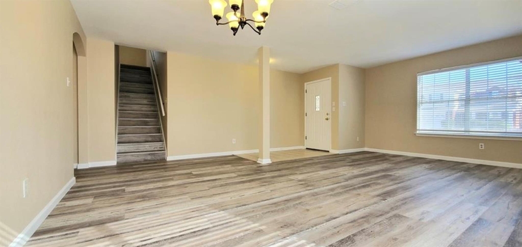 3922 Haleys Way - Photo 5