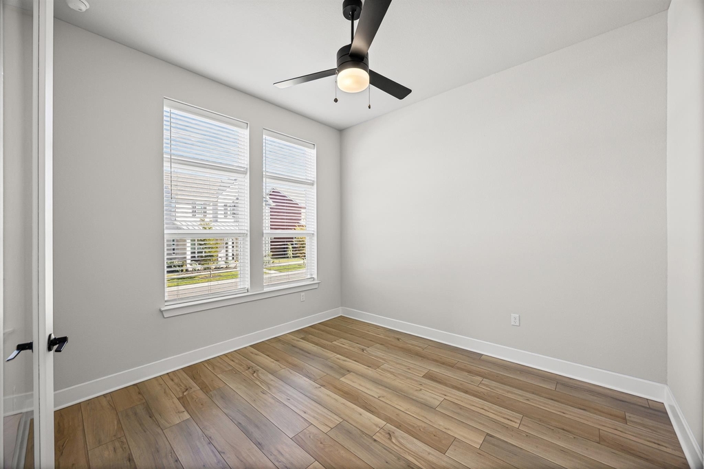 5806 Rangeland Rd - Photo 9