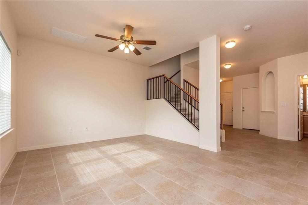 1620 Bryant Dr - Photo 4