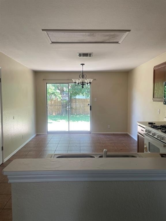 223 Nicole Way - Photo 5