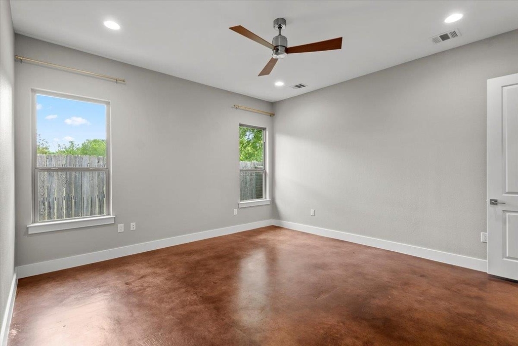 913 Stobaugh St - Photo 23