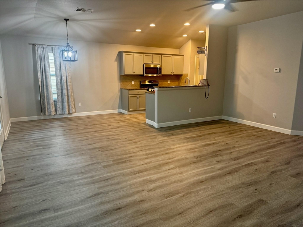 315 Nottingham Loop - Photo 2