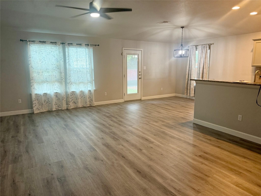 315 Nottingham Loop - Photo 1