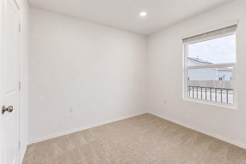 2612 Schwartz Ln - Photo 13