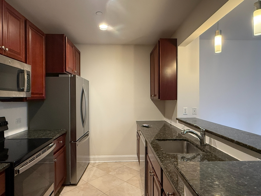 101 Clinton Street - Photo 0