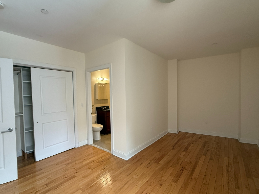 101 Clinton Street - Photo 9