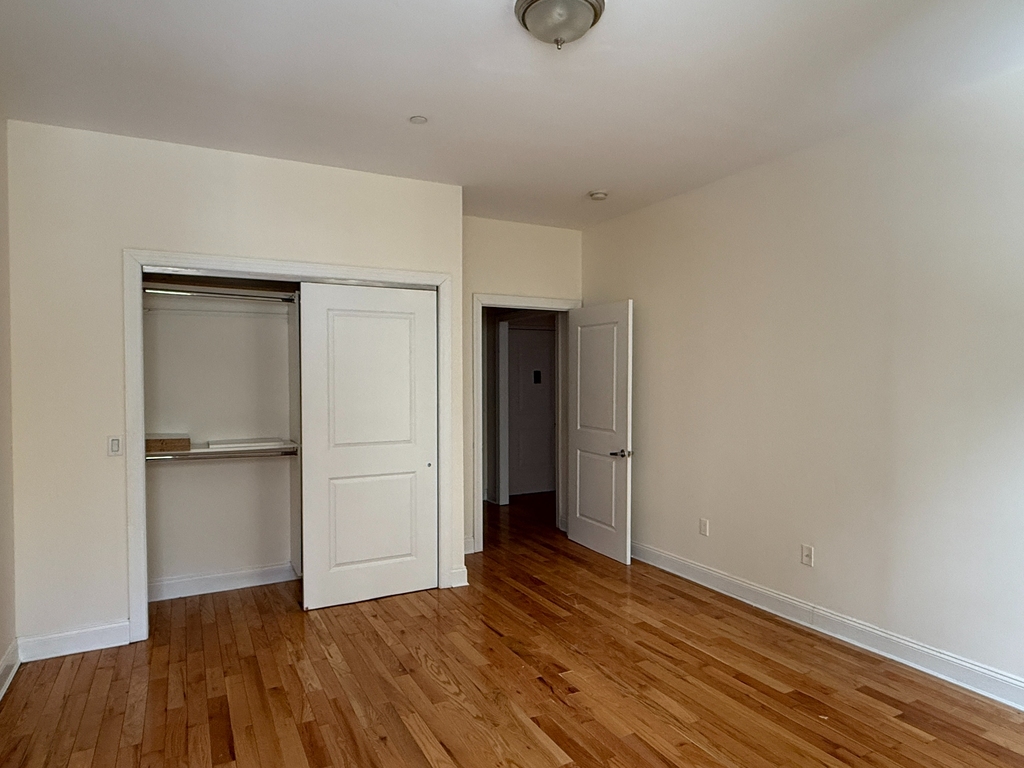 101 Clinton Street - Photo 1