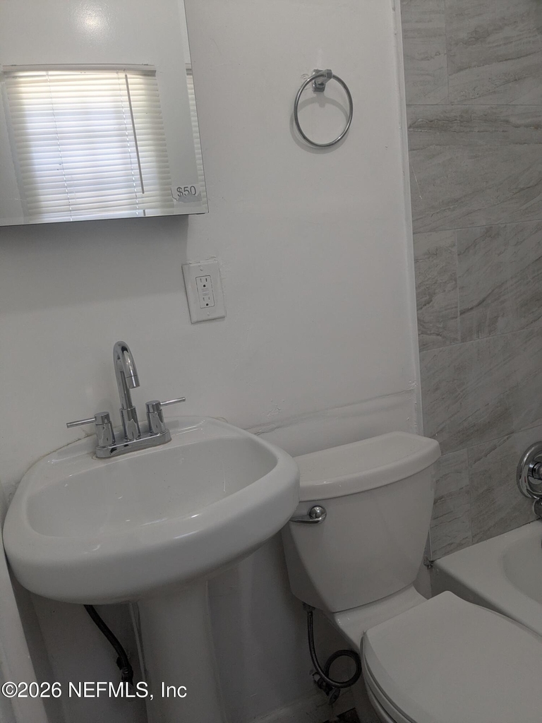 1911 W 3rd Street - Photo 7