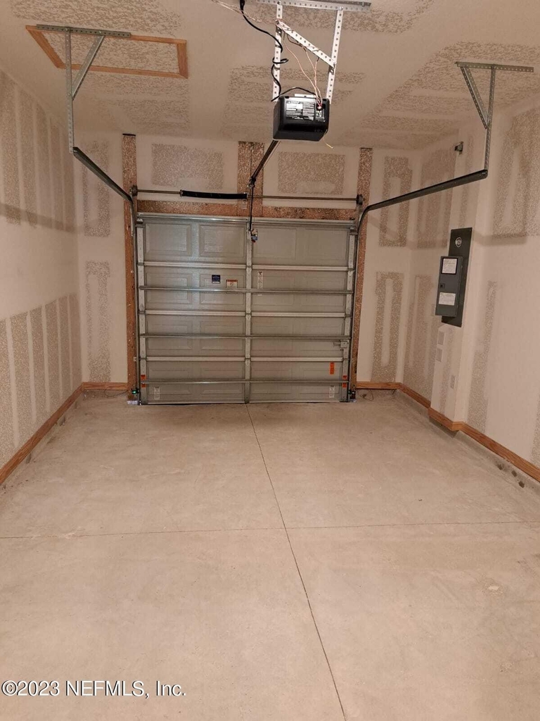 213 Pasadena Drive - Photo 7