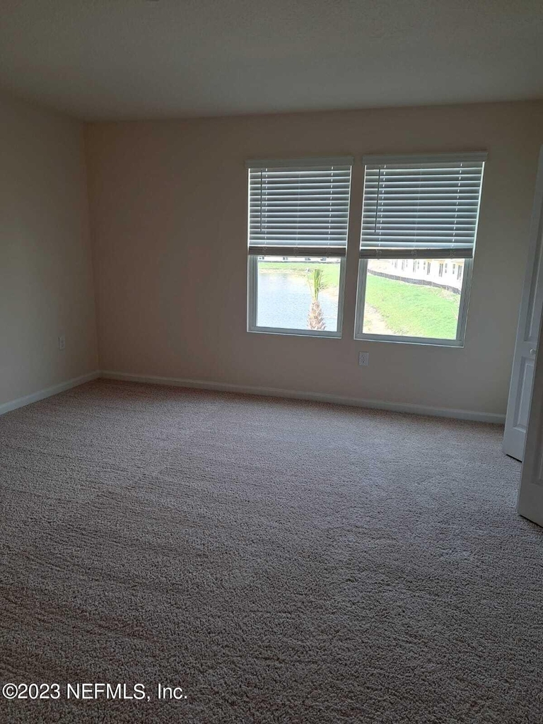 213 Pasadena Drive - Photo 9