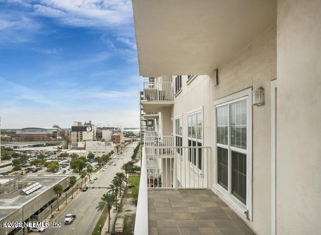 400 E Bay Street - Photo 54
