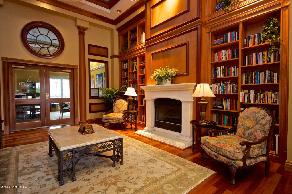 400 E Bay Street - Photo 14