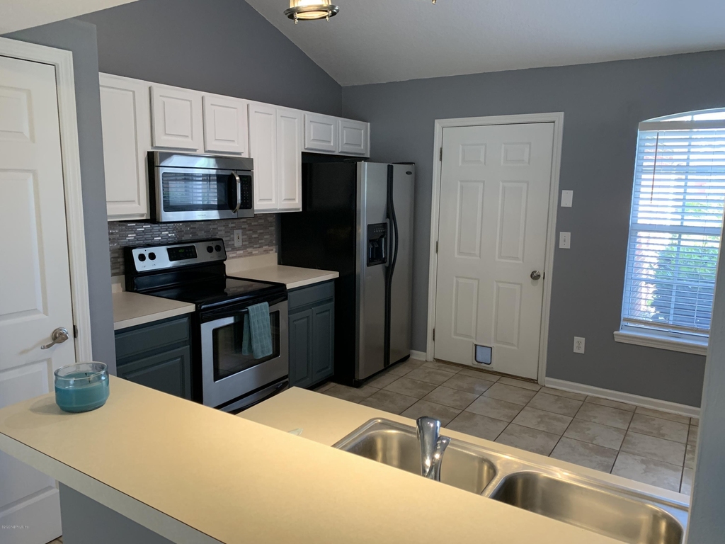 12018 Sunchase Drive - Photo 3