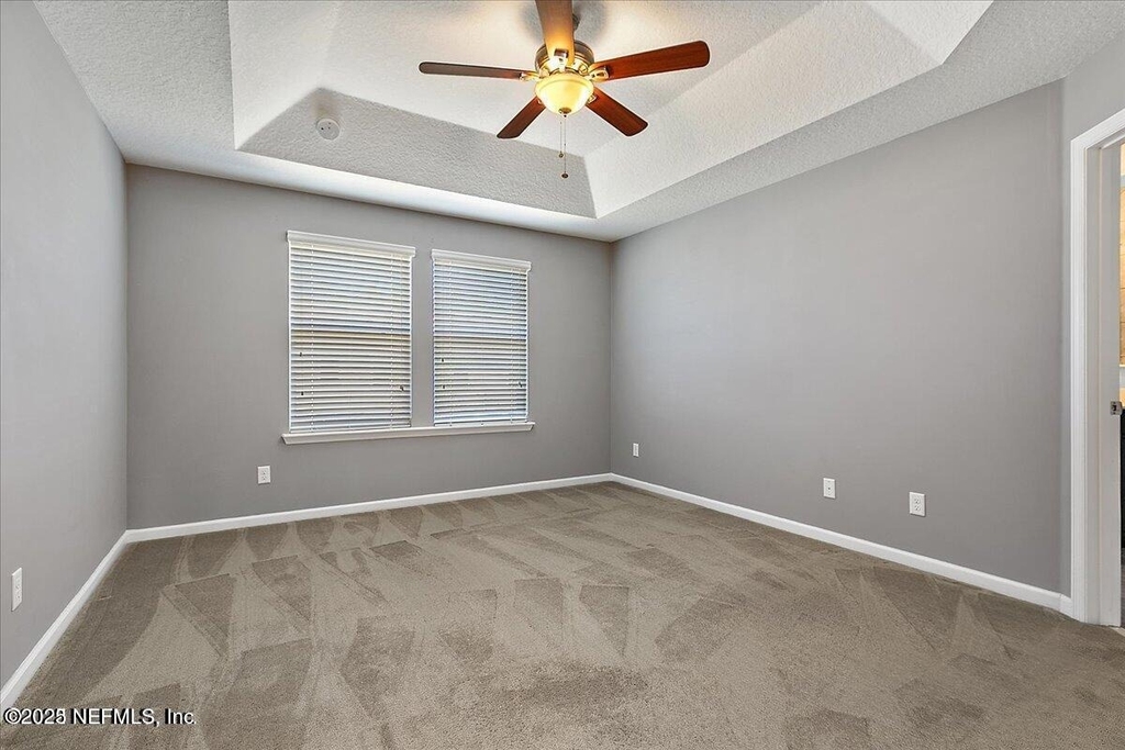 526 Richmond Drive - Photo 10